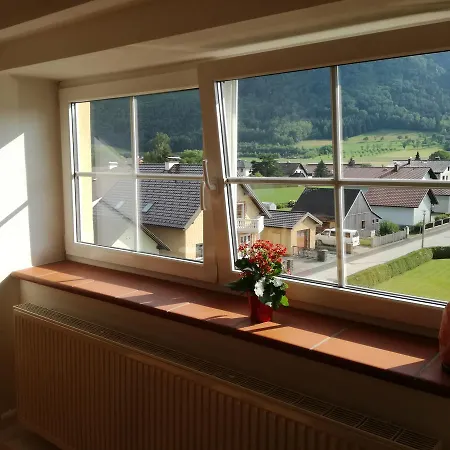 Bellevue Apartment *